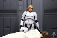 Star Wars Vintage Collection Luke Skywalker (Stormtrooper) VC169