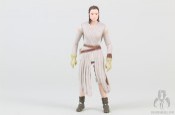 https://www.banthaskull.com/images/archive_preview/tfa_rey_jakku_05.jpg