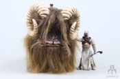 https://www.banthaskull.com/images/archive_preview/vc_bantha_and_tusken_raider_10_th.jpg