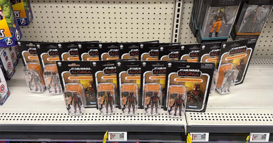 https://www.banthaskull.com/images/news/walmart_solid_figure_cases.jpg